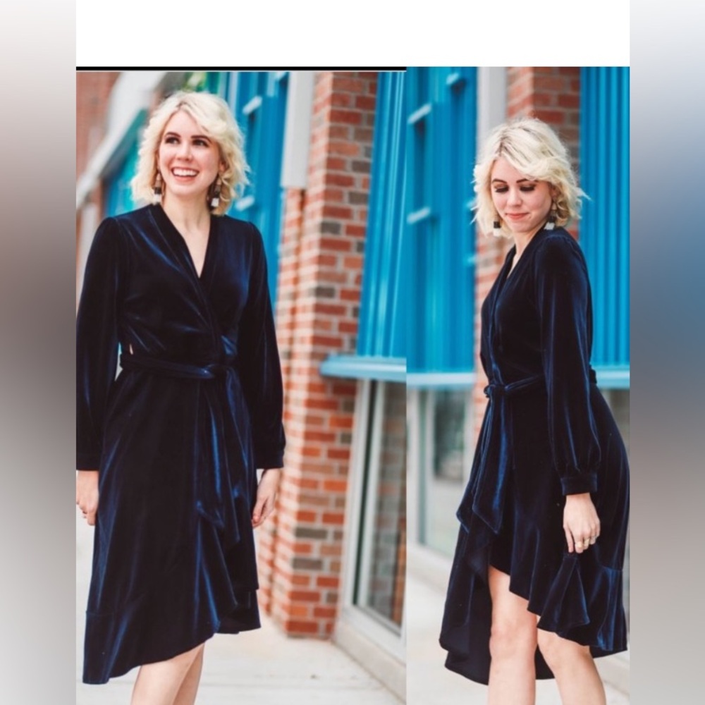 Chicwish beautiful classy sexy wrap blue velvet  long sleeved dress EUC